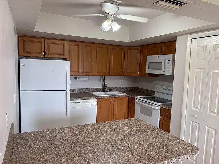 4520 SE 5th Pl #1 — Photo 14