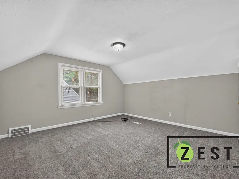 20056 Barlow St — Photo 18
