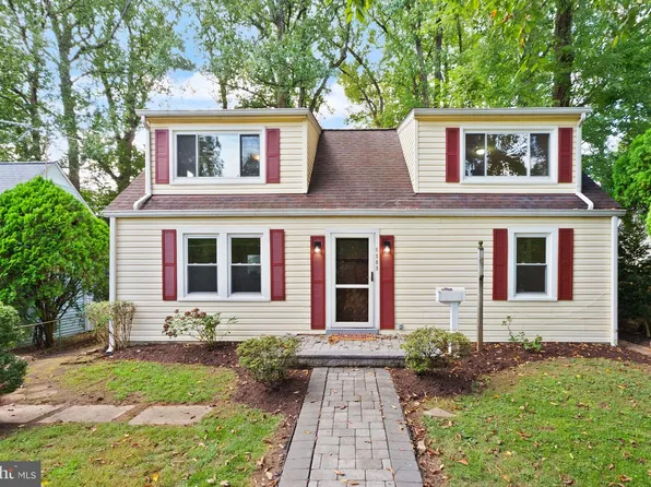 6909 Custis Pkwy, Falls Church, VA 22042