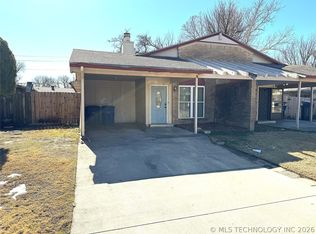 10928 E 16th St, Tulsa, OK 74128
