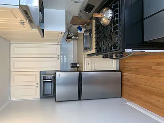 Rented by Flatiron Real Estate Advisors LLC