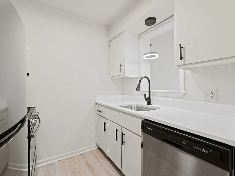 Fairfield Flats — Photo 31
