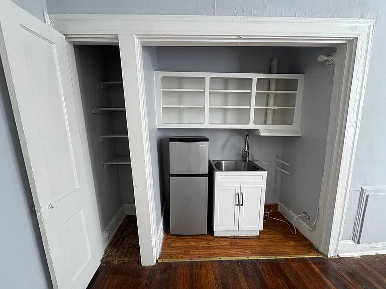 1043 Saint Charles Ave NE #6 — Photo 4