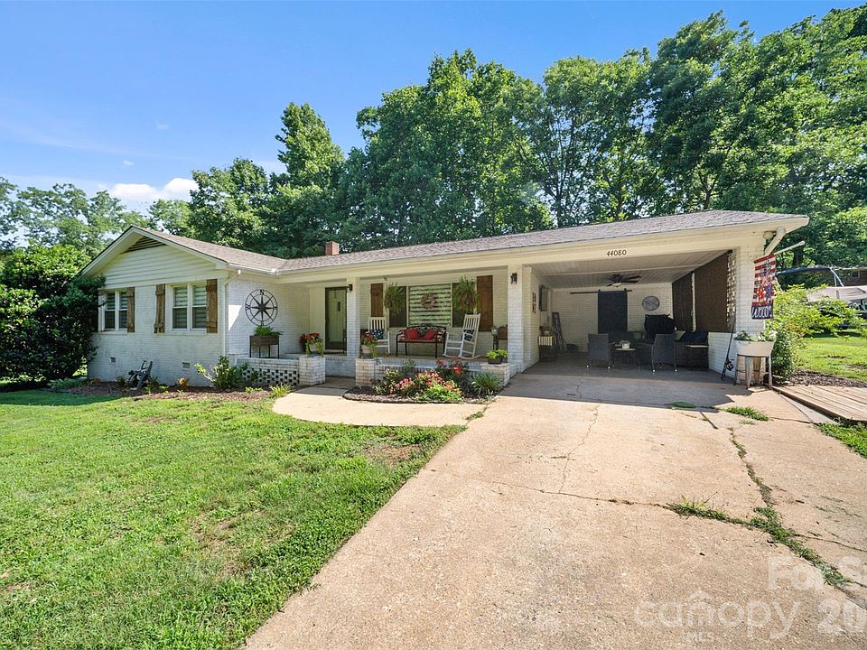 1st image of 44080 Woodhurst Rd #26