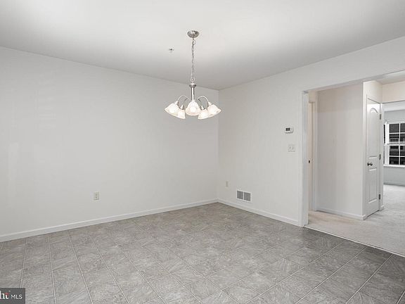 5th image of 308 Weatherstone Dr
