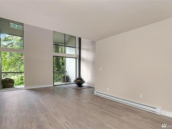 4th image of 13835 NE 69th St APT 677