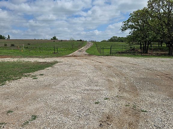 2nd image of 793 Skylar Ln