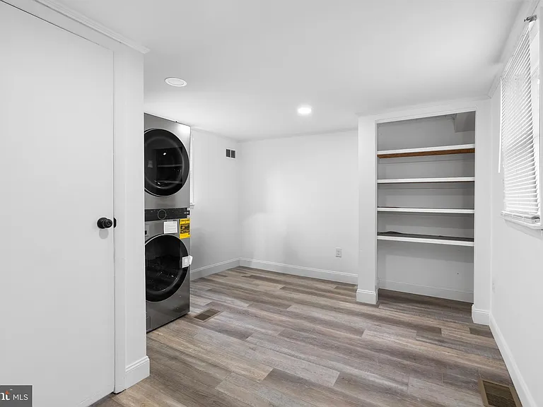 302 N Main St #3 — Photo 17
