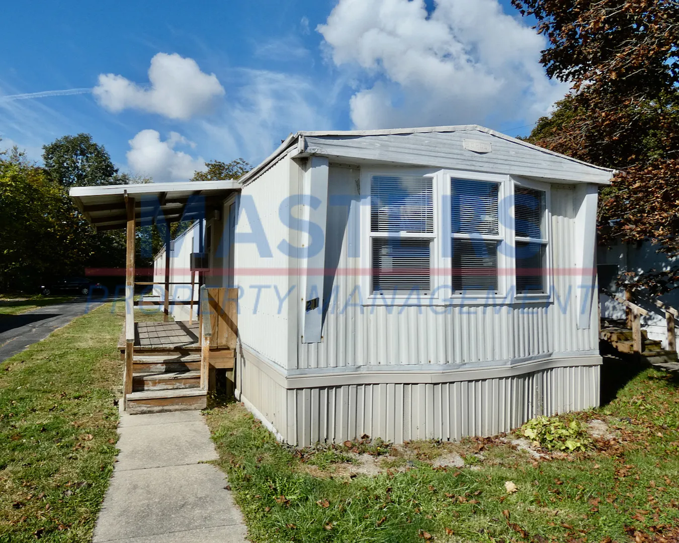 10635 Ford Rd — Photo 2
