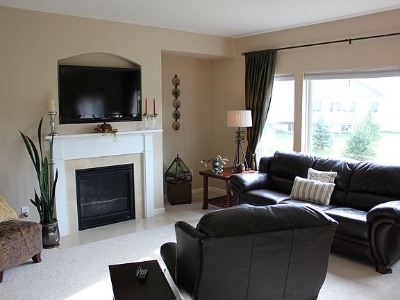 4th image of 37 Covington Dr