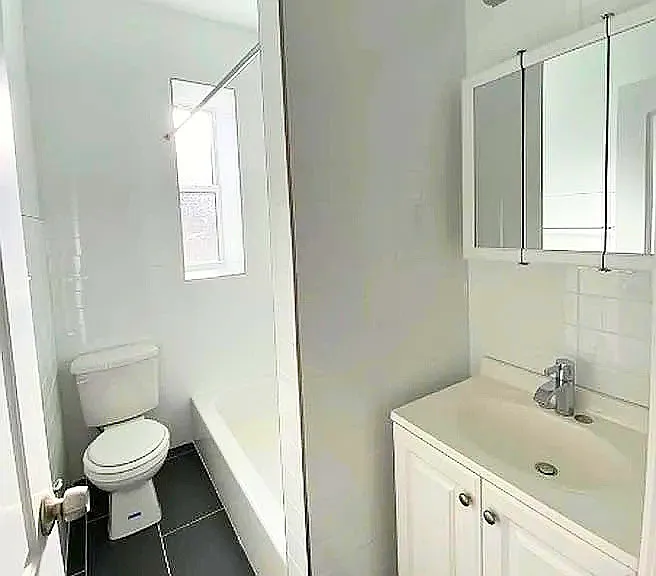 1295 Pacific St #2R — Photo 6