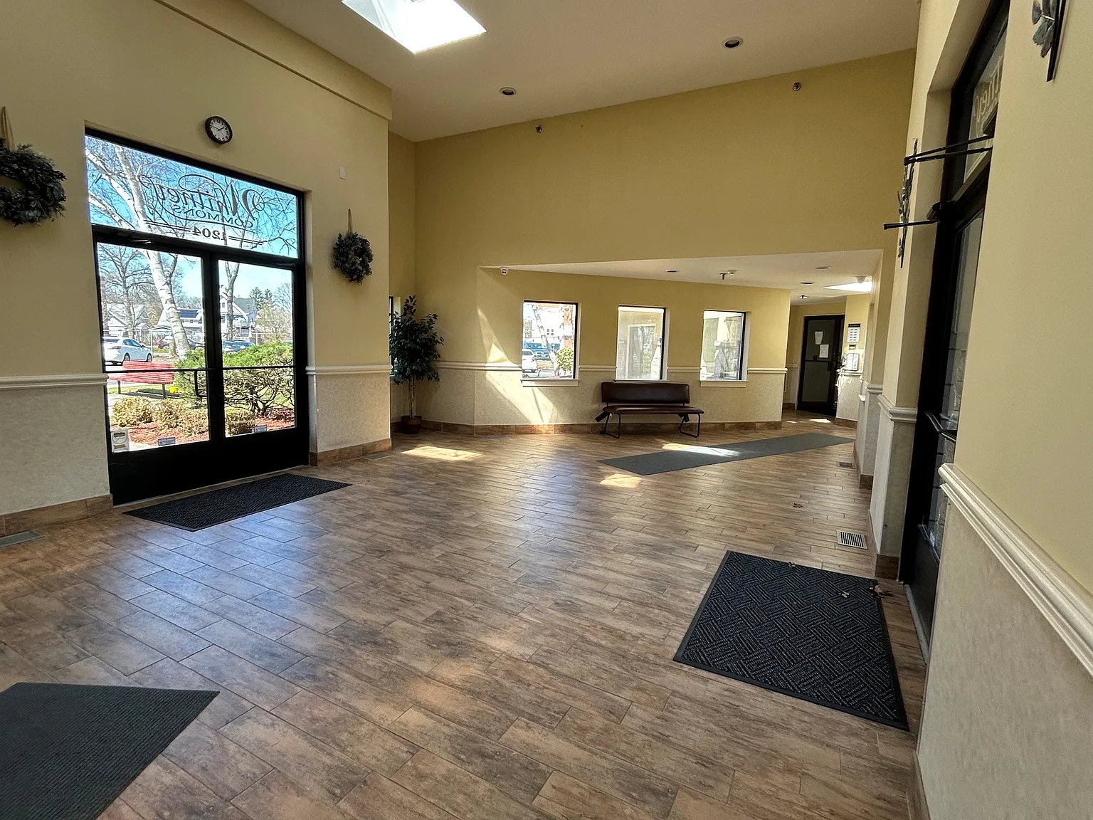 1 bed, 646 sqft, $1,950 — Photo 2