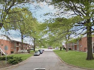 1810 W 25th St #F, Lawrence, KS 66046