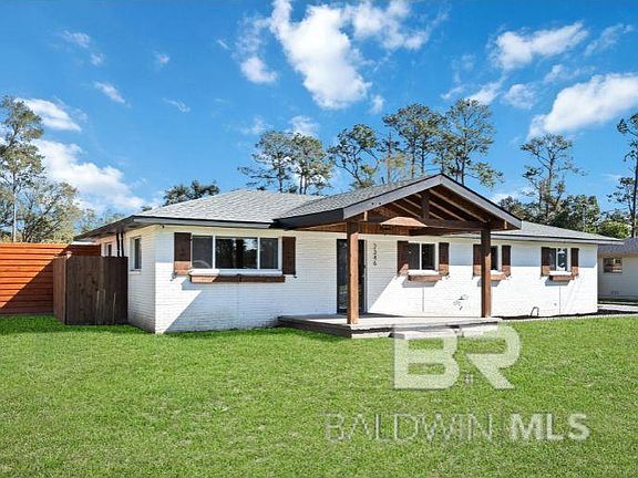 3rd image of 7346 Riverwood Dr E