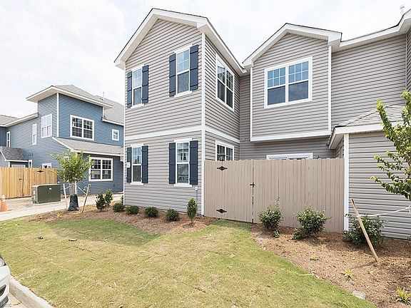 2nd image of 1-1749 Dresdon Ln #1