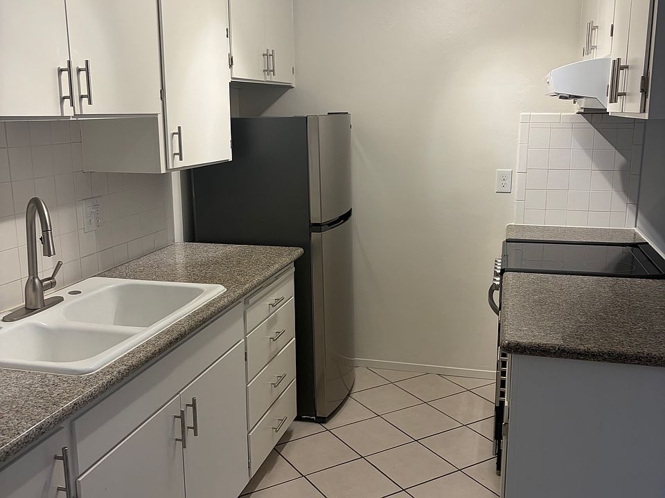 1st image of 128 Kennan St APT 4