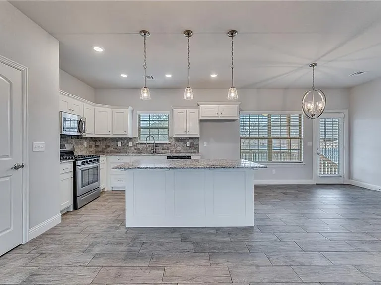 582 Quartz Way — Photo 8