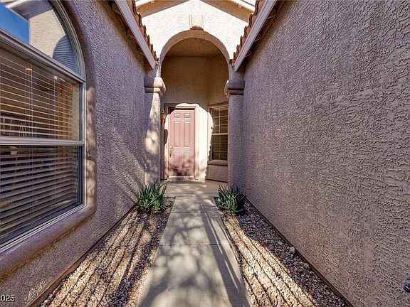 4th image of 1334 Calle Calma