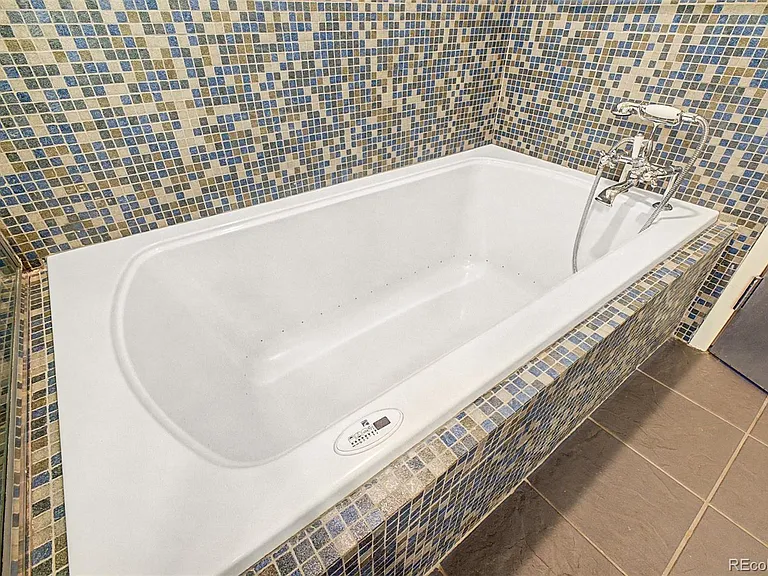 1401 Wewatta St #908 — Photo 27