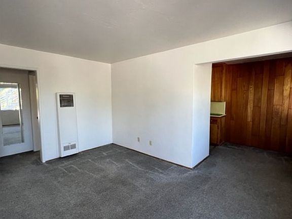 5th image of 3703 Haines St APT B