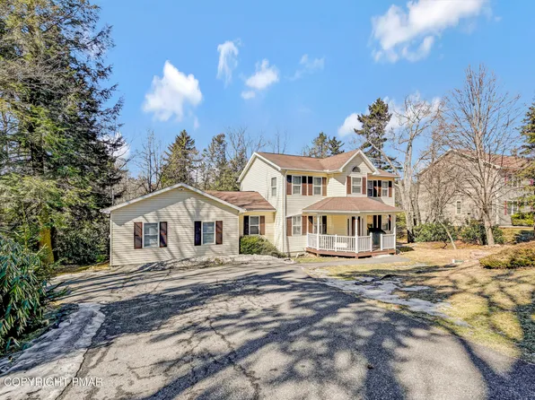 1338 Hilltop Dr, Long Pond, PA 18334