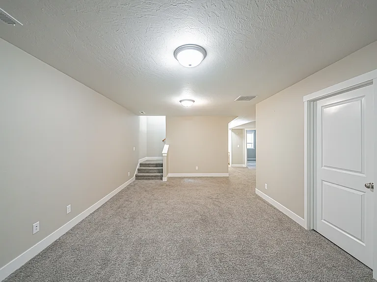 2896 Blackwood — Photo 31