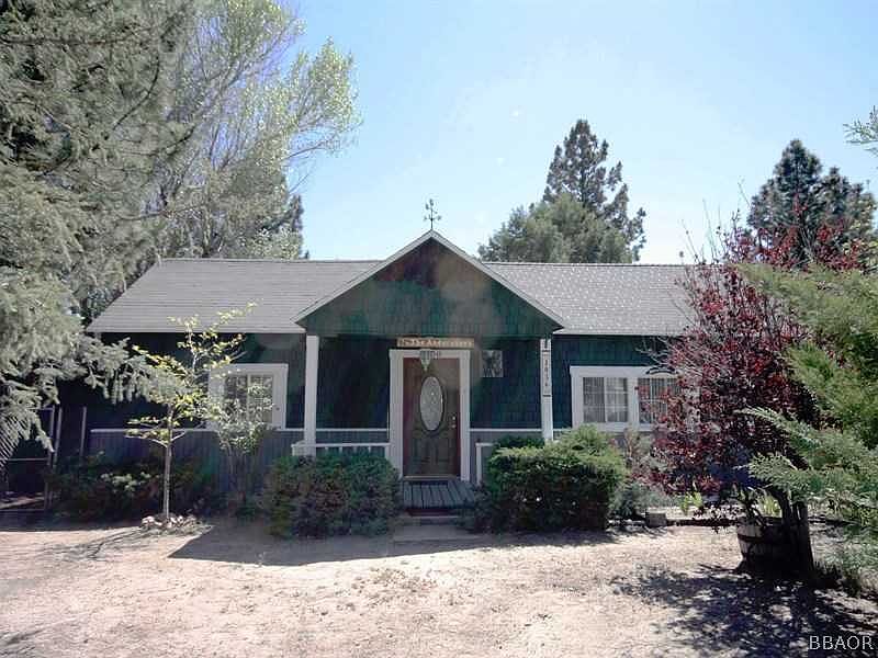 1st image of 1056 Circle Dr