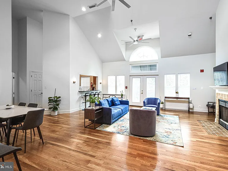 3308 Wyndham Cir #321 — Photo 37