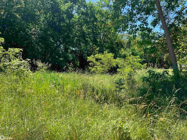 1206 Kodi Cir, Fairfield, IA 52556