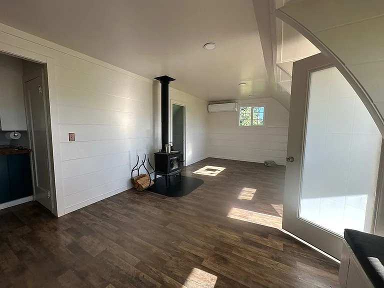 2740 Front St — Photo 4
