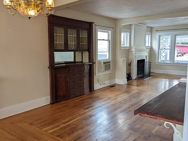 Open floor plan, great flow!