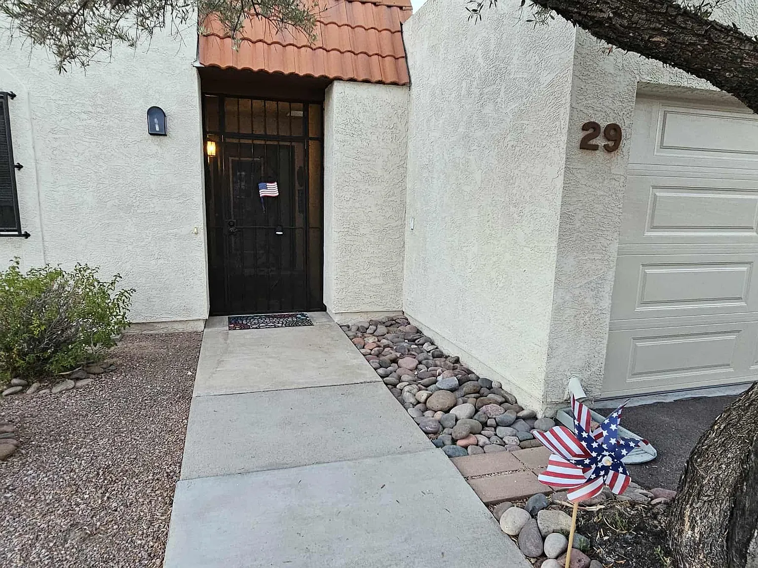 2 bed, 1222 sqft, $2,200 — Photo 2
