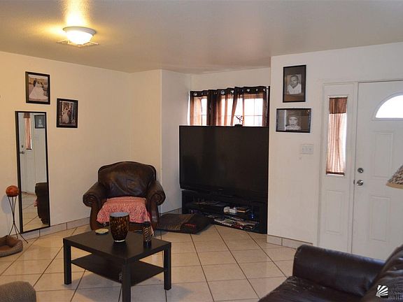 4th image of 346 N Gonzalez Dr