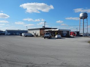 1079 Livingston Rd, Crossville, TN 38555