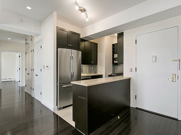 3rd image of 30-11 21st St Unit 5C