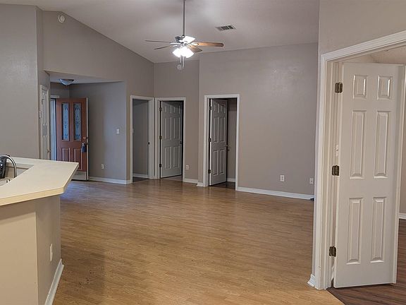 3rd image of 2052 Sequoia Cir