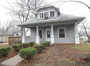 11220 Burton St, Sugar Creek, MO 64054