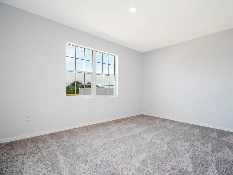 833 Colville Dr — Photo 46