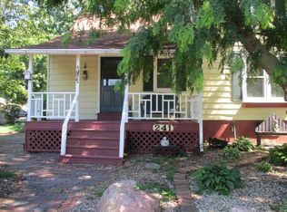 241 E 2nd St, Geneseo, IL 61254