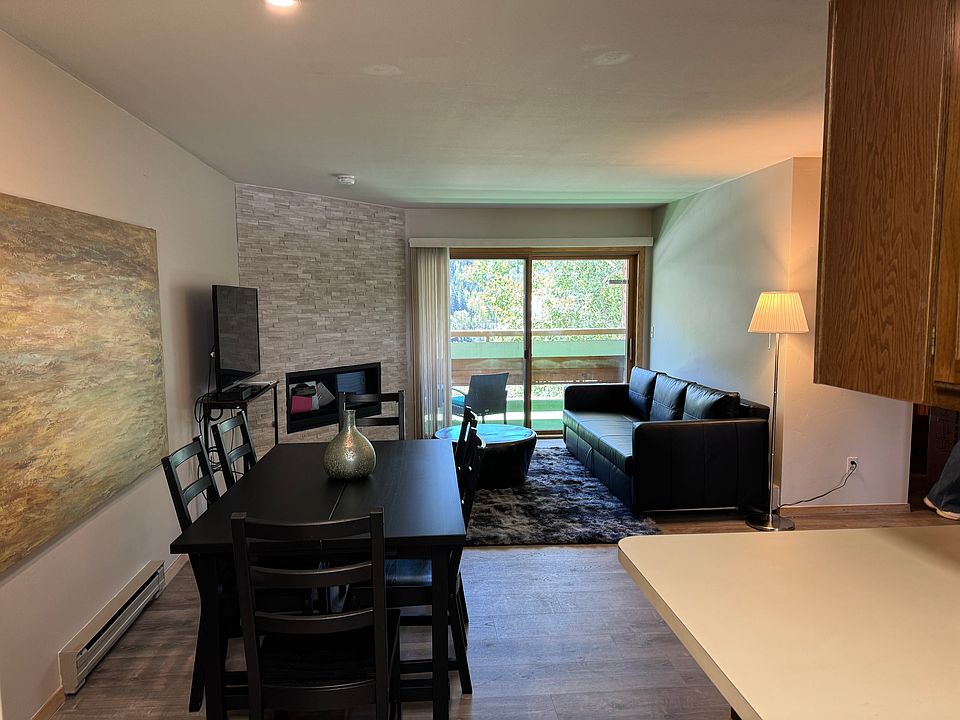 Living & Dining Area