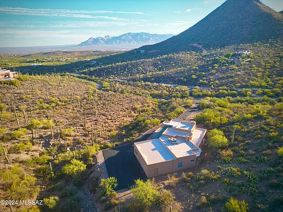 2nd image of 301 N Camino De Oeste