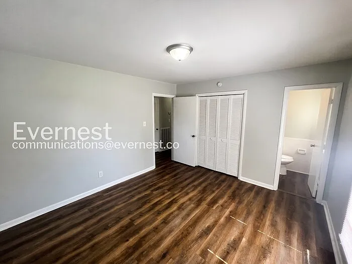 837 Britton Ave — Photo 13