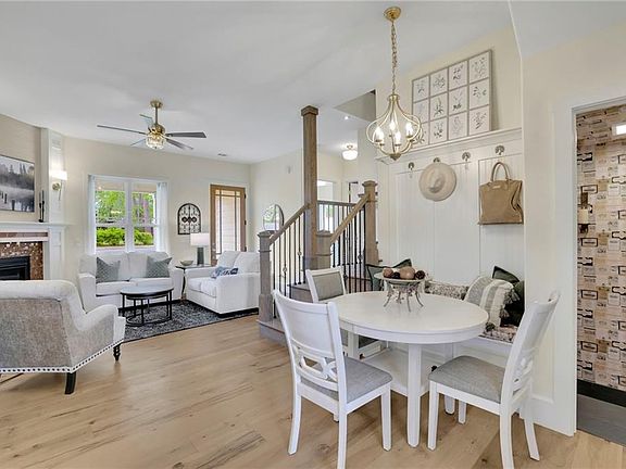 2nd image of 5995 Spring St
