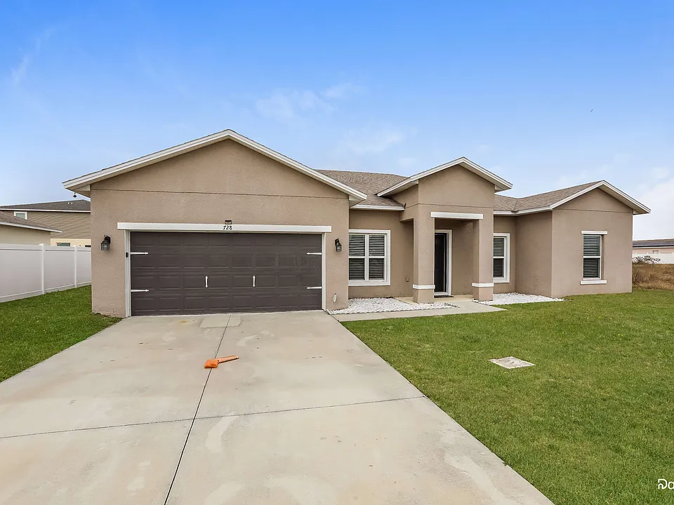 728 Desmoines Dr
