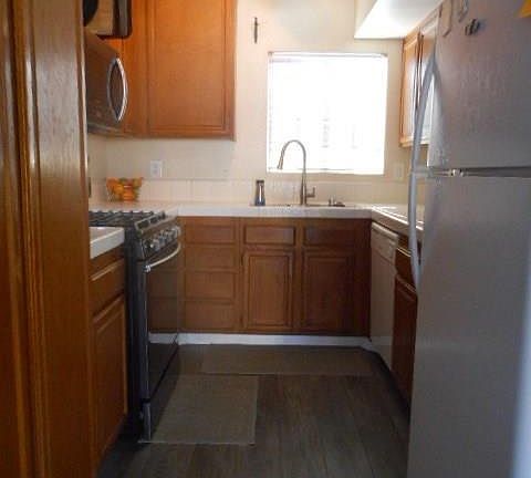5th image of 2311 Sycamore Glen Dr APT 3