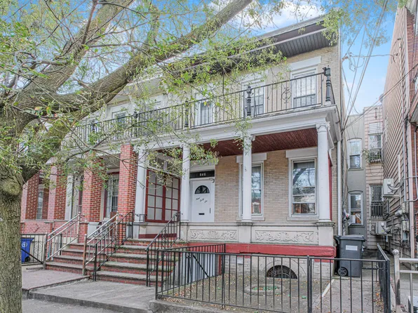 946 Bay Ridge Avenue image 2 of 8