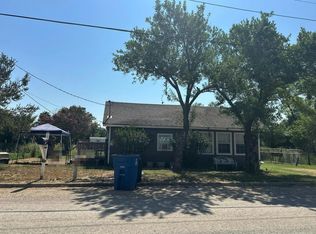 670 5th St, Poteet, TX 78065