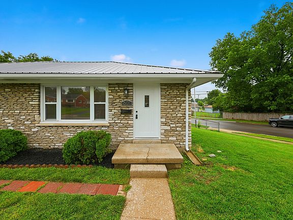 4th image of 601 Freeman Dr