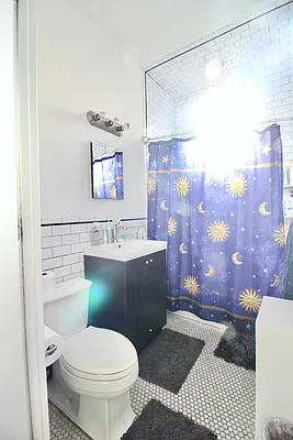 Rented by True Real Estate Group | media 14