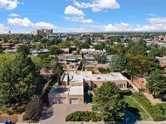 2nd image of 1307 Hertz Dr SE